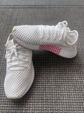 Adidas Deerupt Women’s Shoes size US 4 1/2